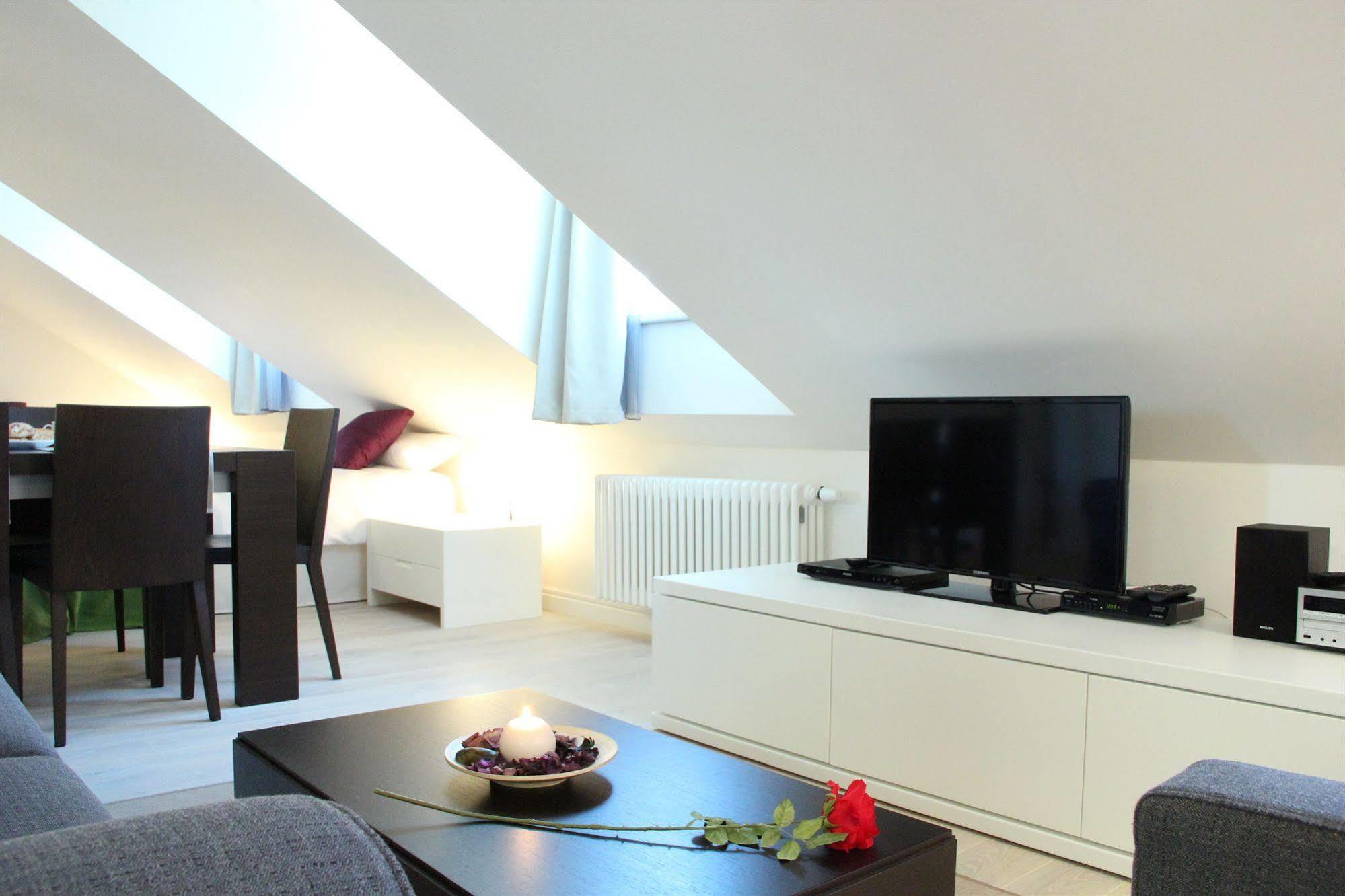 Central Prague Apartments エクステリア 写真